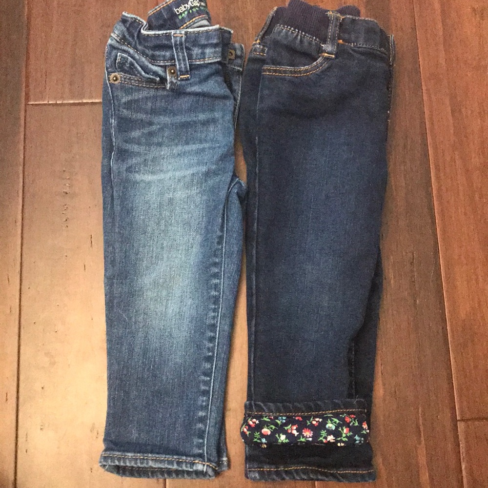 Baby GAP Baby girl jeans (2 pairs)